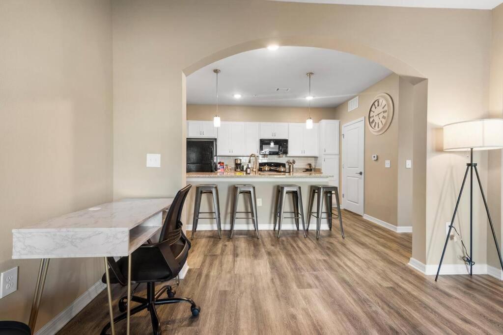 Elegant 2 Bedroom/2 Bath Condo With All Amenities Melbourne Exteriör bild